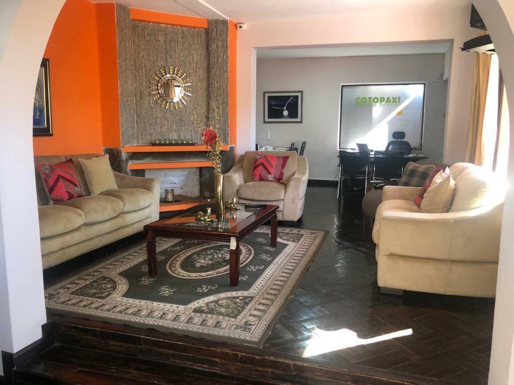 קיטו Hostal Tutamanda 2 מראה חיצוני תמונה
